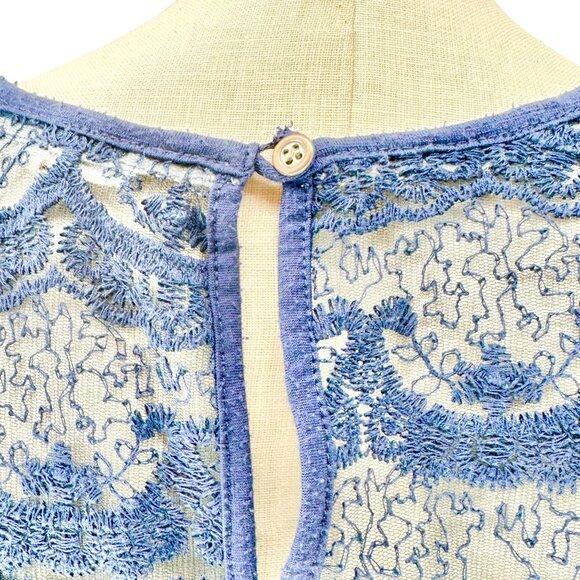 Rewind Blouse Womens L Lace Detailed Blue SS Keyhole Button Back Cotton Blend - Picture 5 of 9
